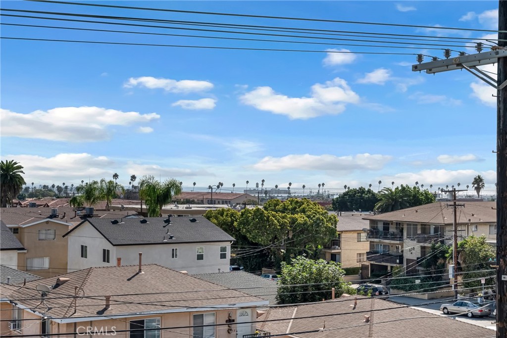 1311 S Grand Avenue 17