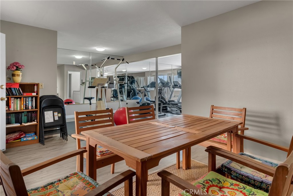 1311 S Grand Avenue 17