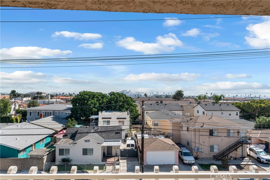 1311 S Grand Avenue 17