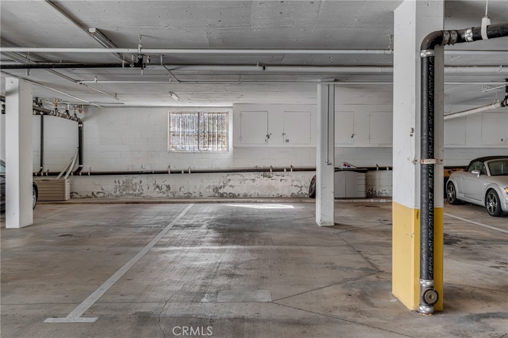 1311 S Grand Avenue 17