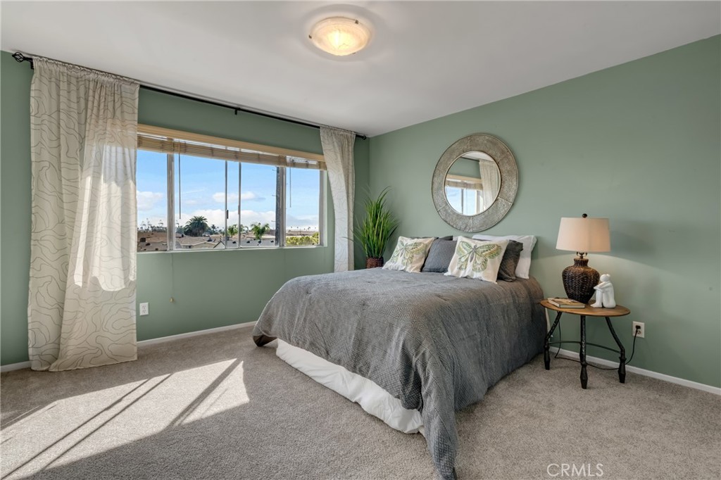 1311 S Grand Avenue 17