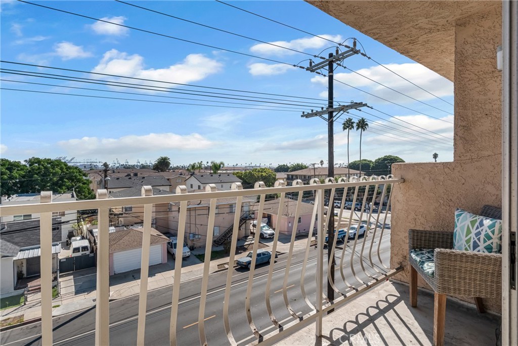 1311 S Grand Avenue 17