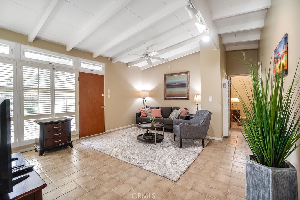 1719 Camino de la Costa