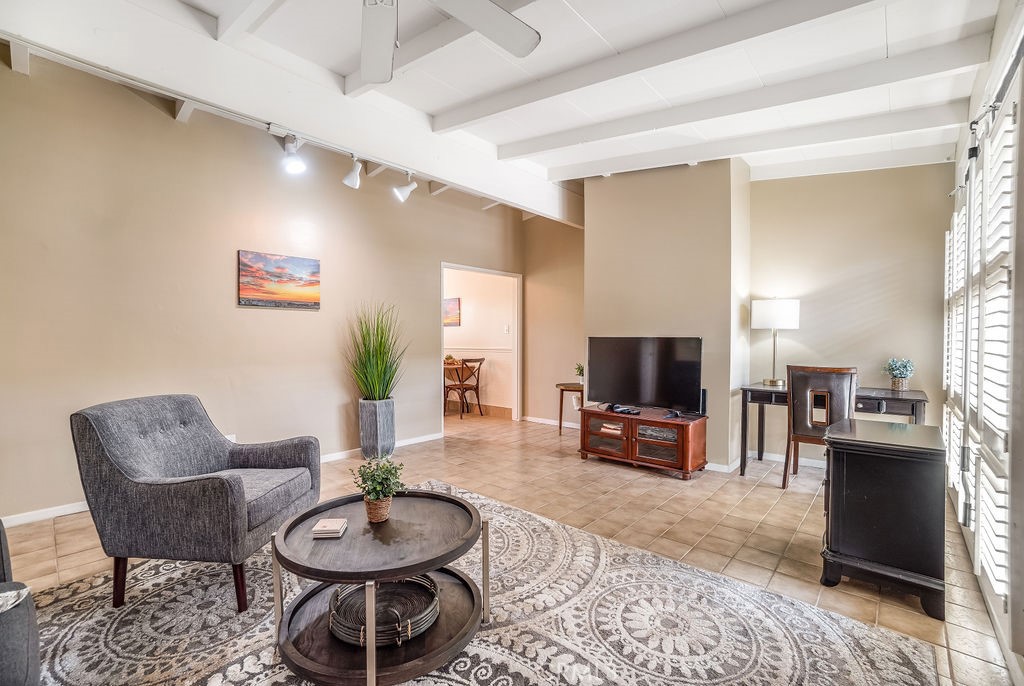 1719 Camino de la Costa