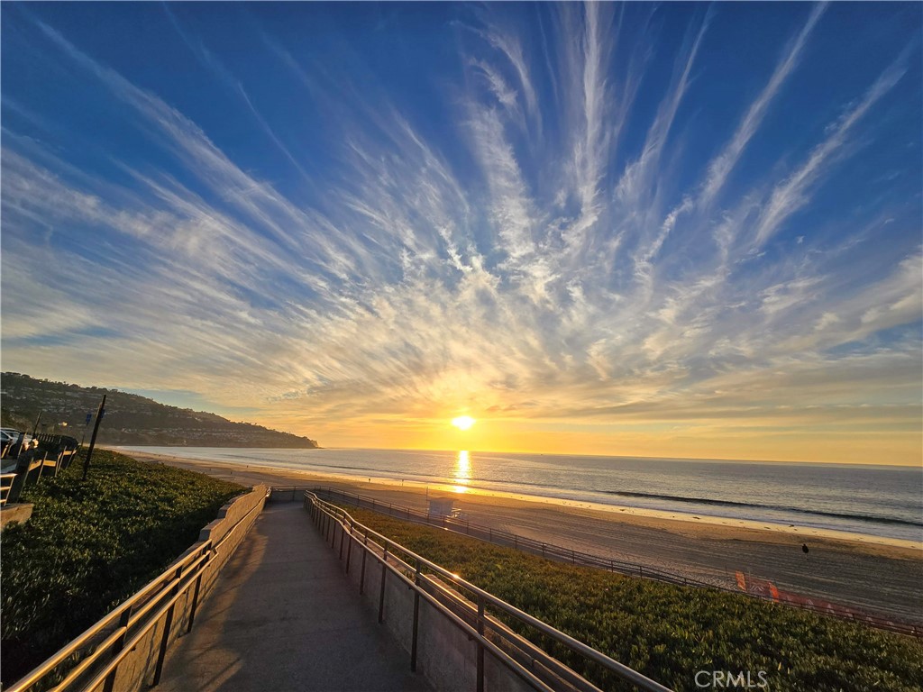 1719 Camino de la Costa