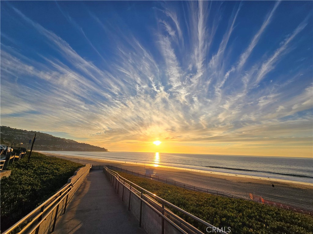 1719 Camino de la Costa