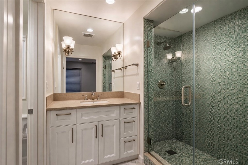 653 Manhattan Beach Boulevard M