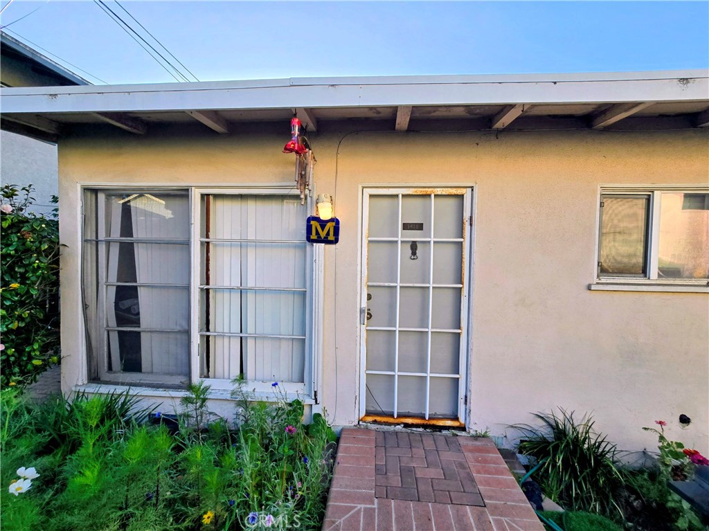 1416 Manhattan Beach