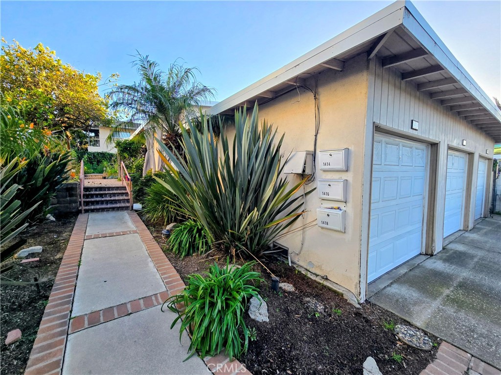 1416 Manhattan Beach