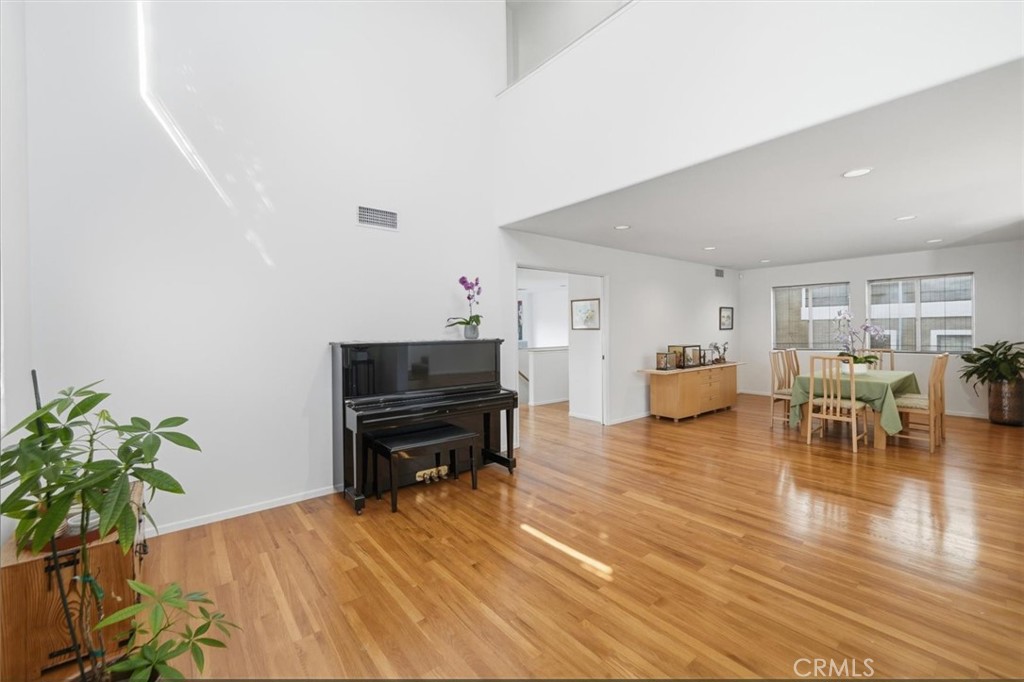 3609 Walnut