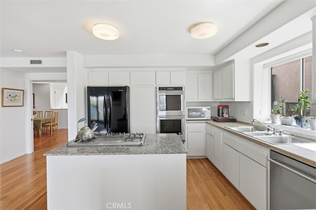 3609 Walnut