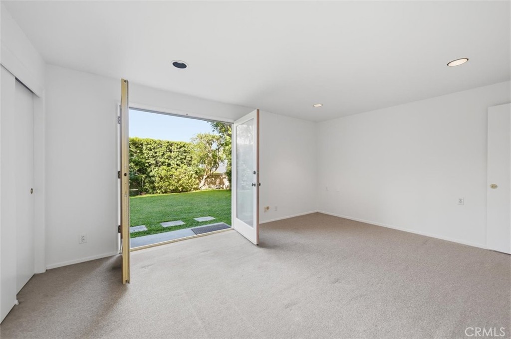 3609 Walnut