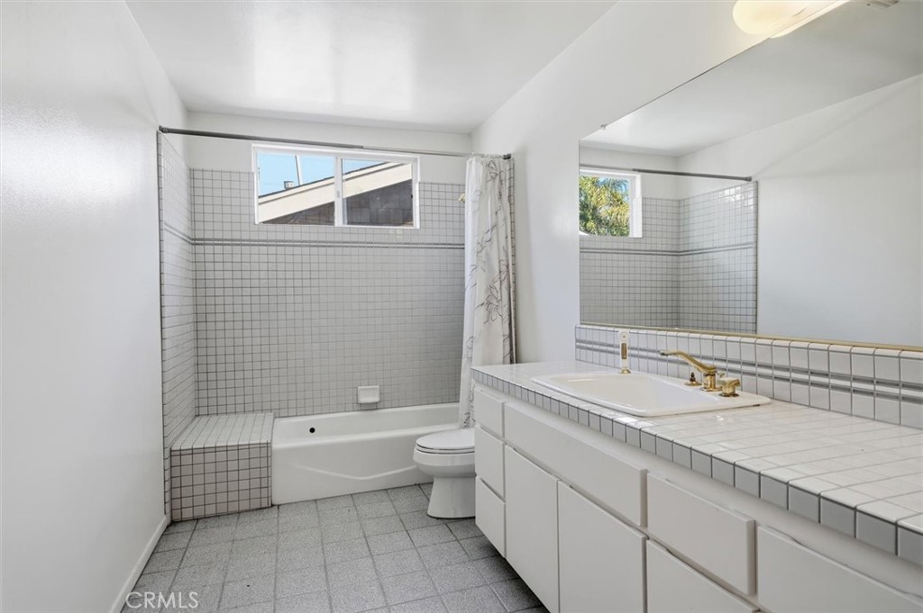 3609 Walnut