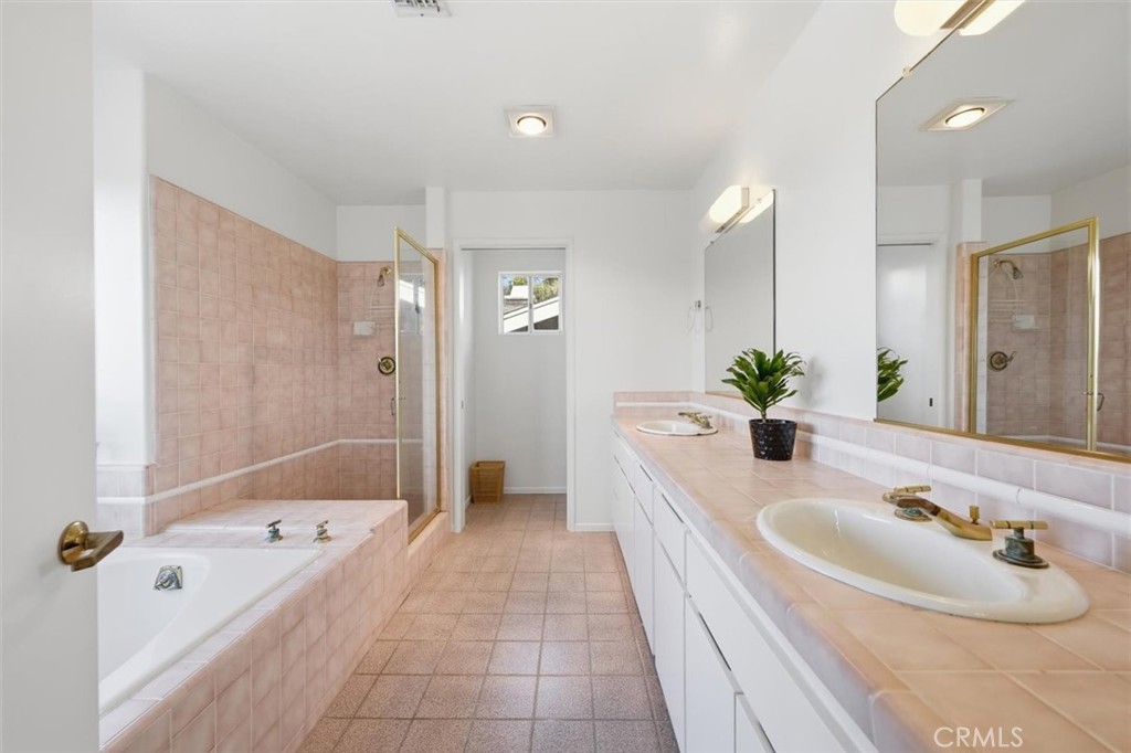 3609 Walnut