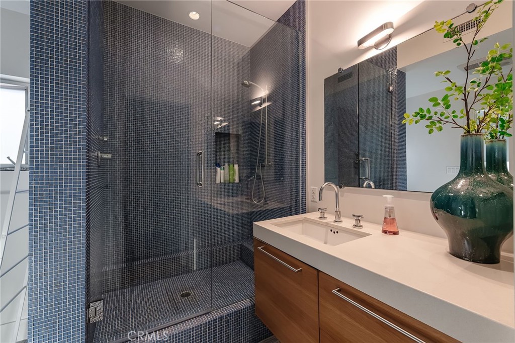 121 16th Street