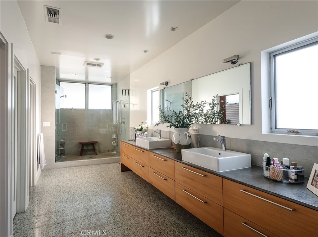 121 16th Street