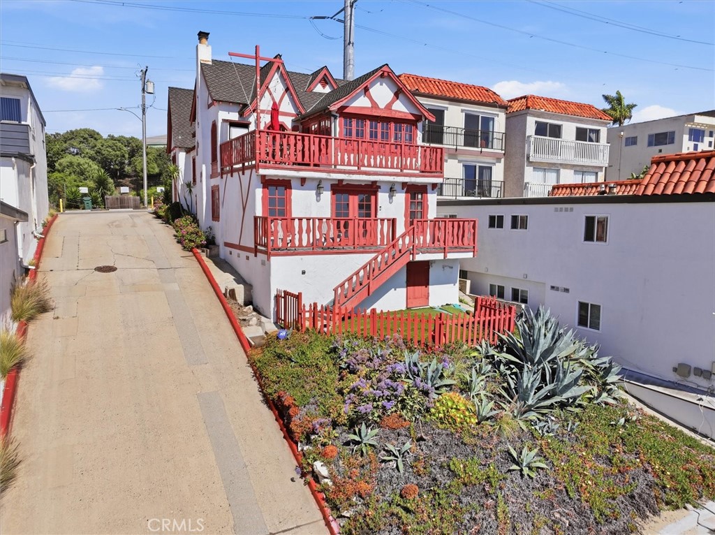 4308 Crest Drive