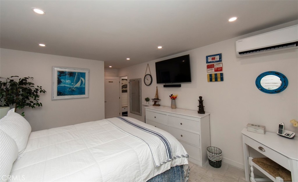 28121 Highridge