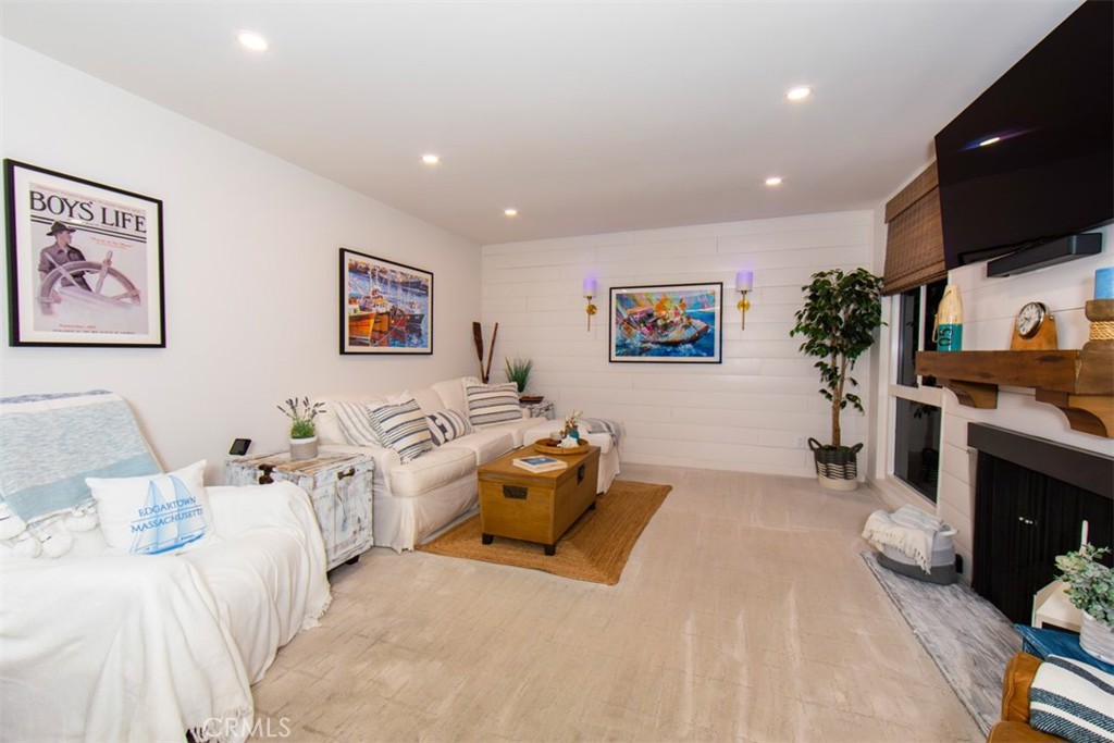 28121 Highridge