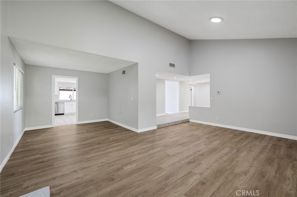 3418 Seaglen Drive