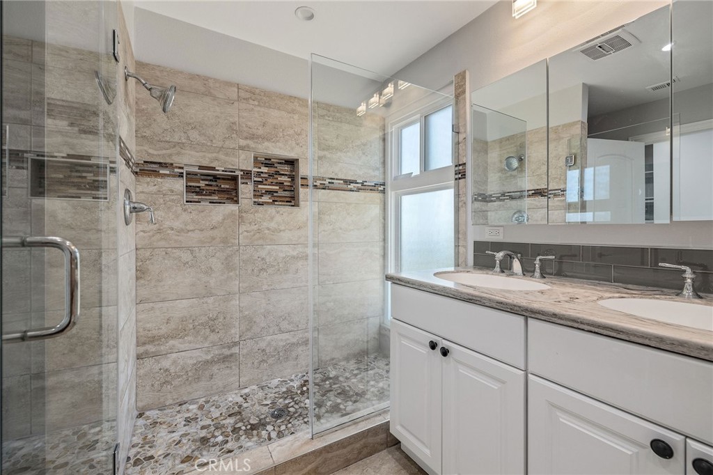 3418 Seaglen Drive