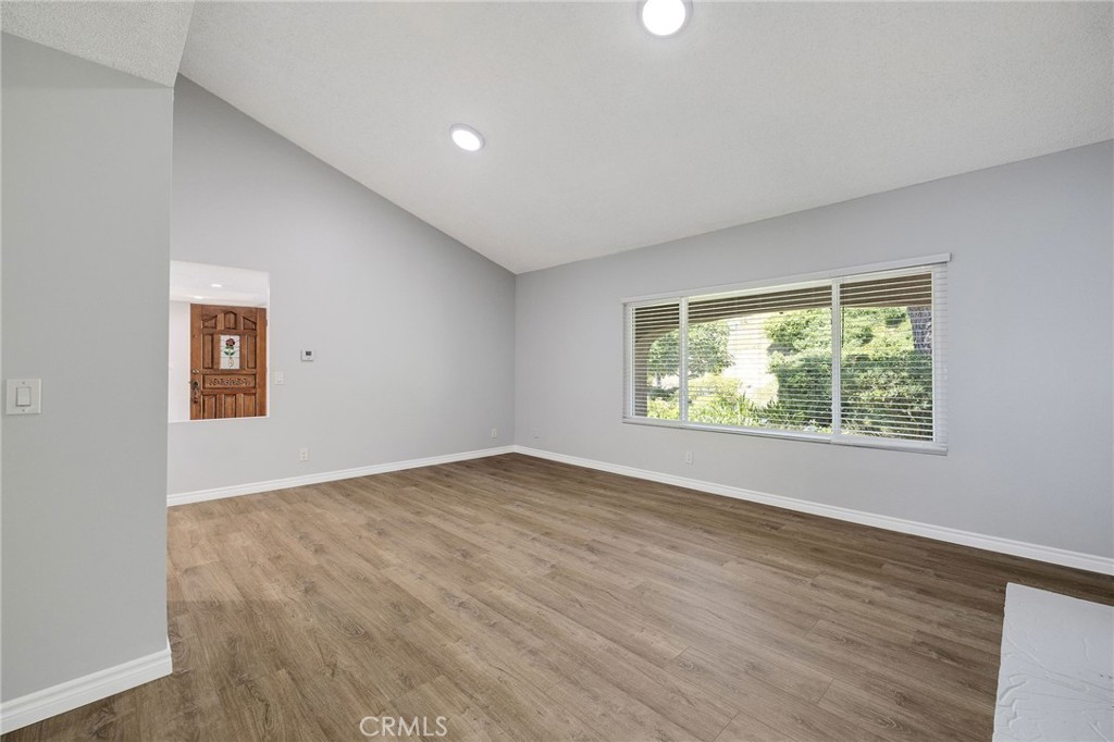 3418 Seaglen Drive