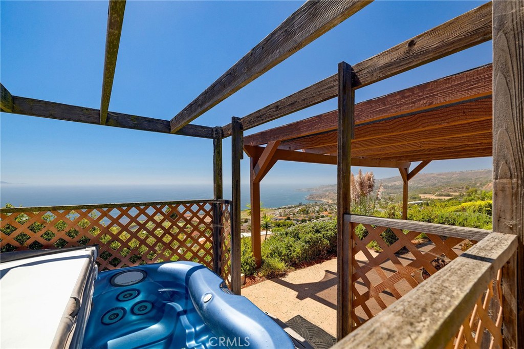 3418 Seaglen Drive