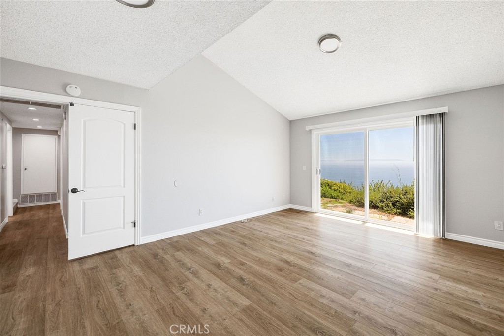 3418 Seaglen Drive