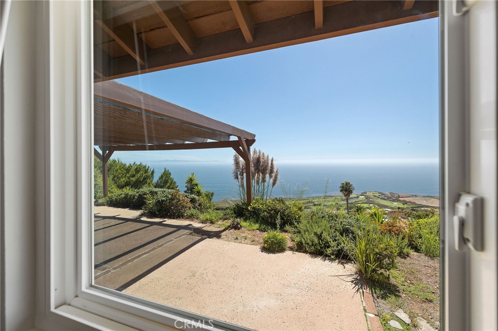 3418 Seaglen Drive