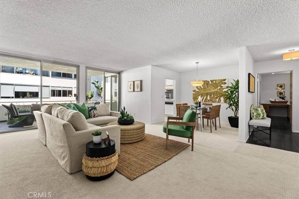 8701 Delgany 205