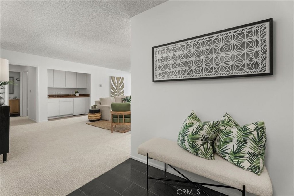 8701 Delgany 205