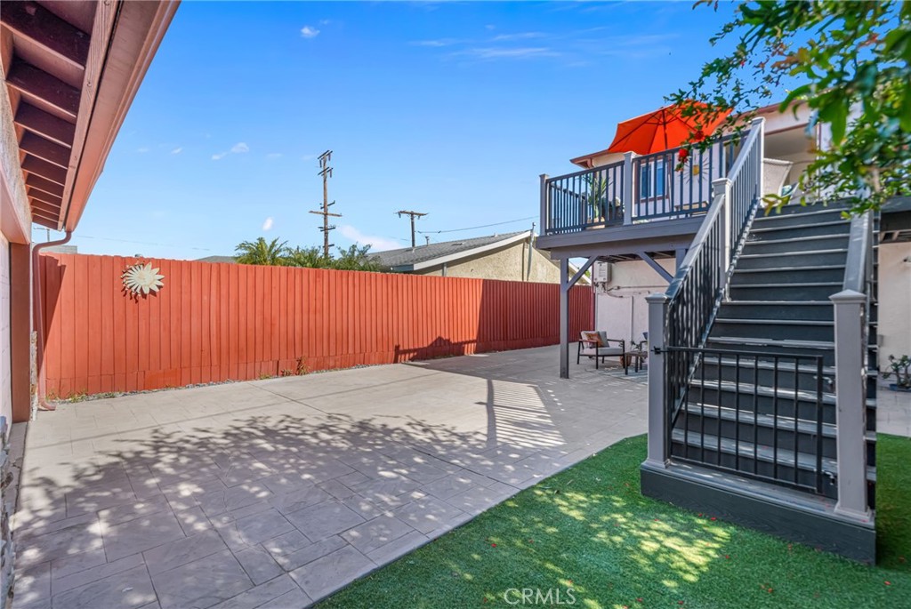 2411 W 251st