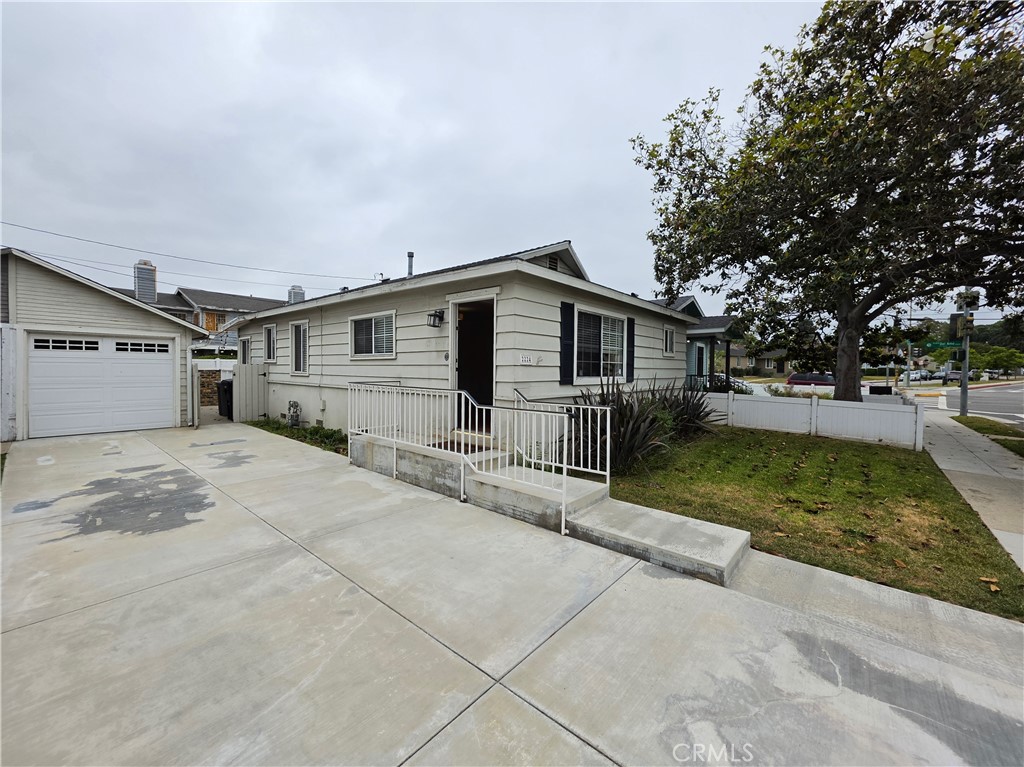 2224 Arlington Avenue
