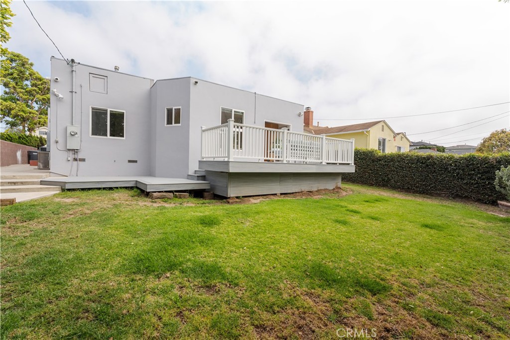 929 Lomita