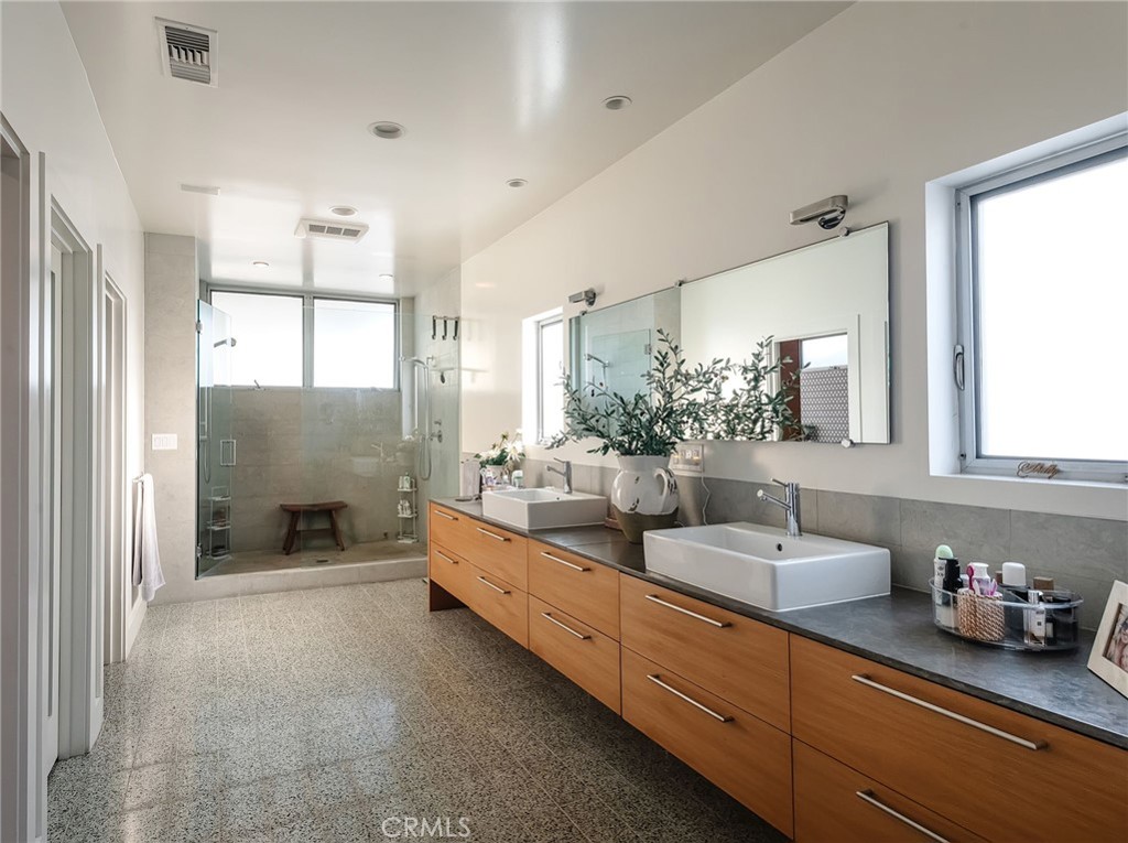 121 16th Street
