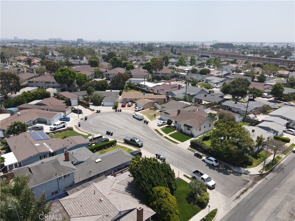 2326 W 183rd