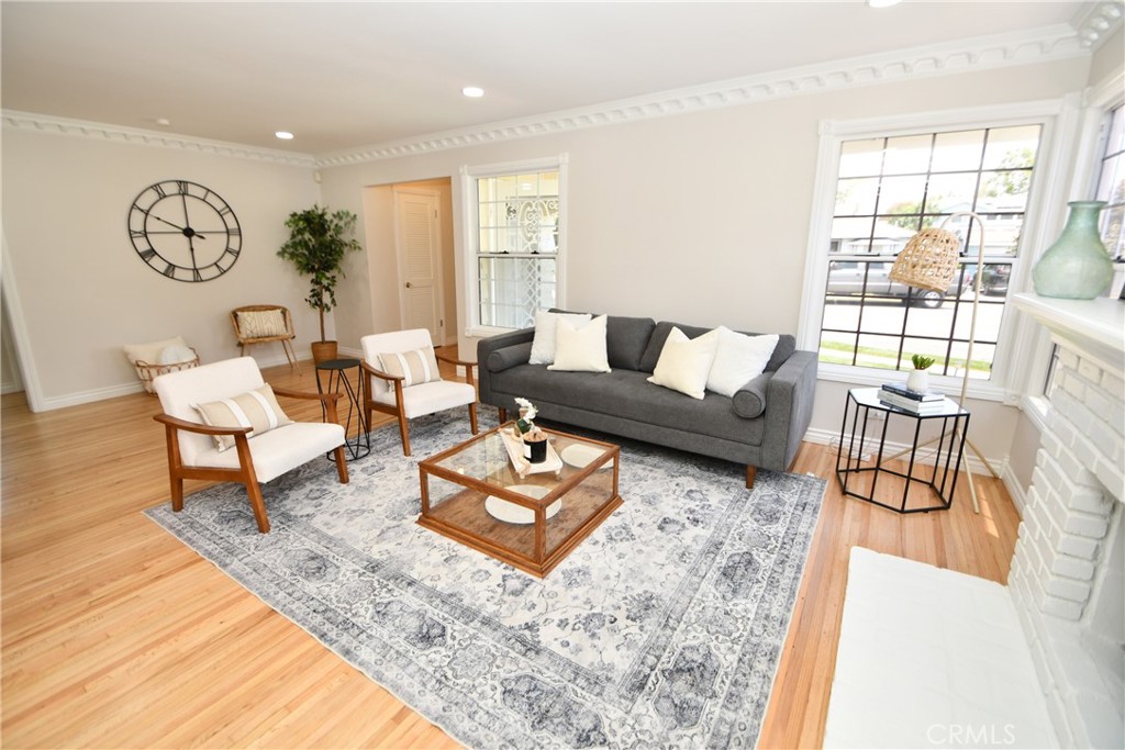 2326 W 183rd