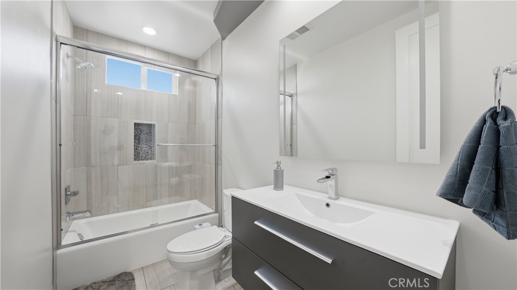 2520 Nelson #C Avenue C