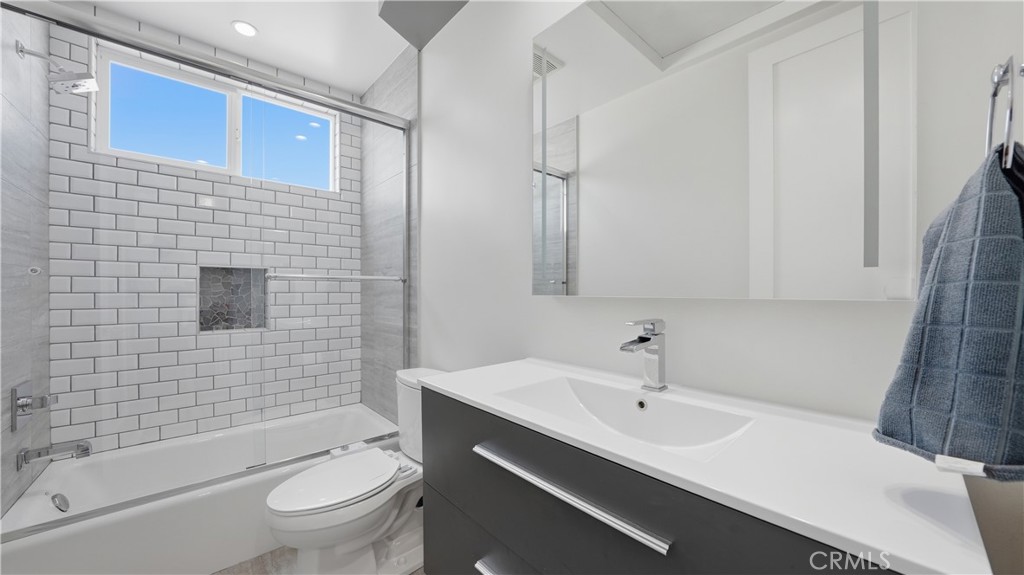 2520 Nelson #C Avenue C