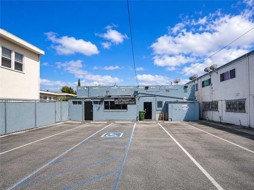 2305 Ocean Park
