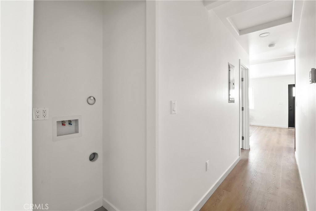 1614 W 214th