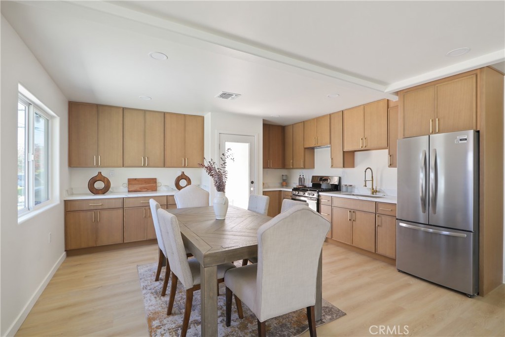 1614 W 214th