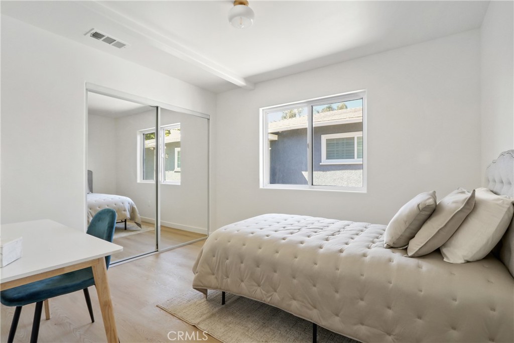 1614 W 214th