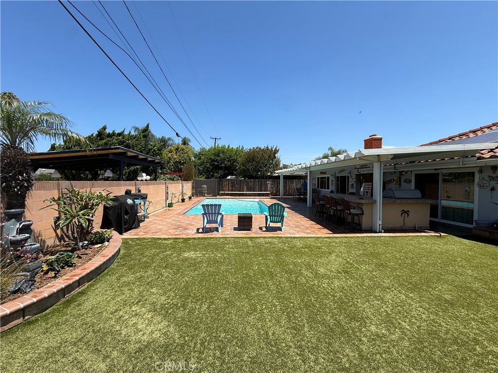 223 N Garsden