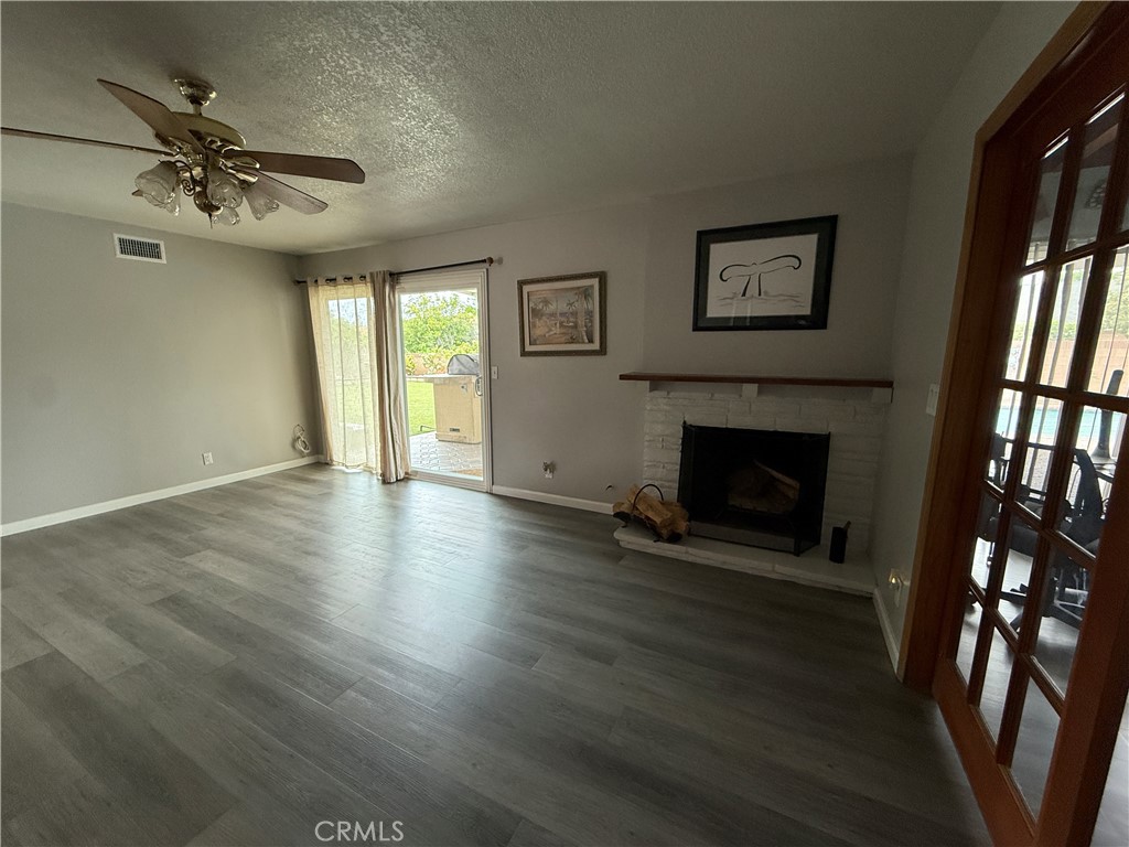 223 N Garsden