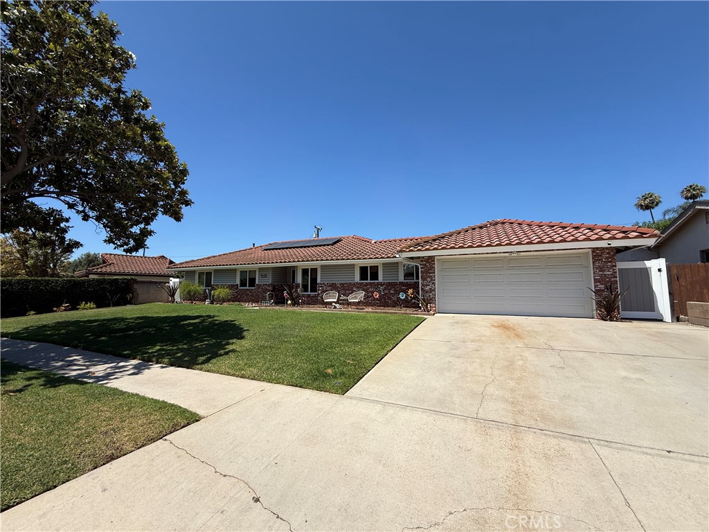 223 N Garsden