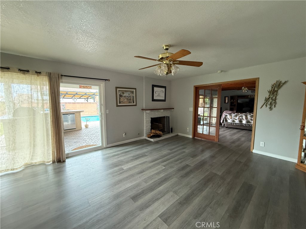 223 N Garsden