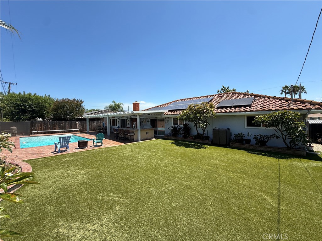 223 N Garsden