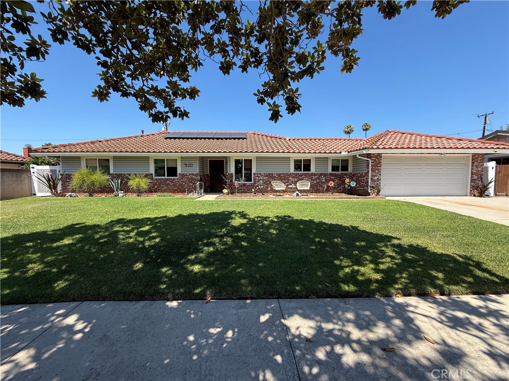 223 N Garsden