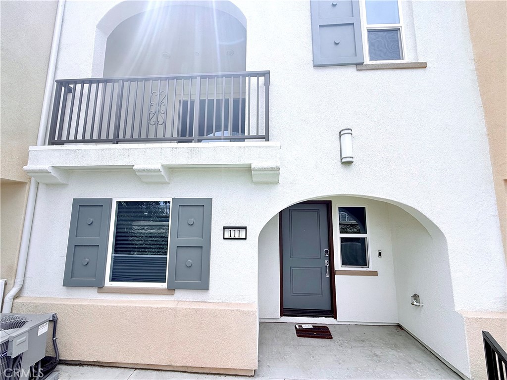 2750 W 182nd 111